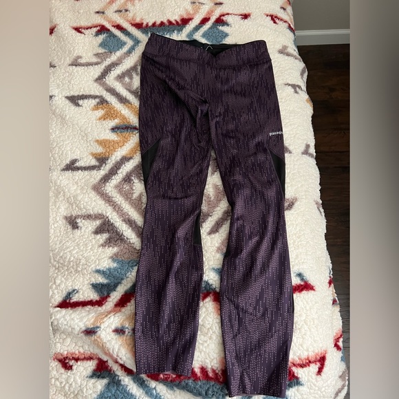 Purple Patagonia leggings never worn size medium - Picture 1 of 4
